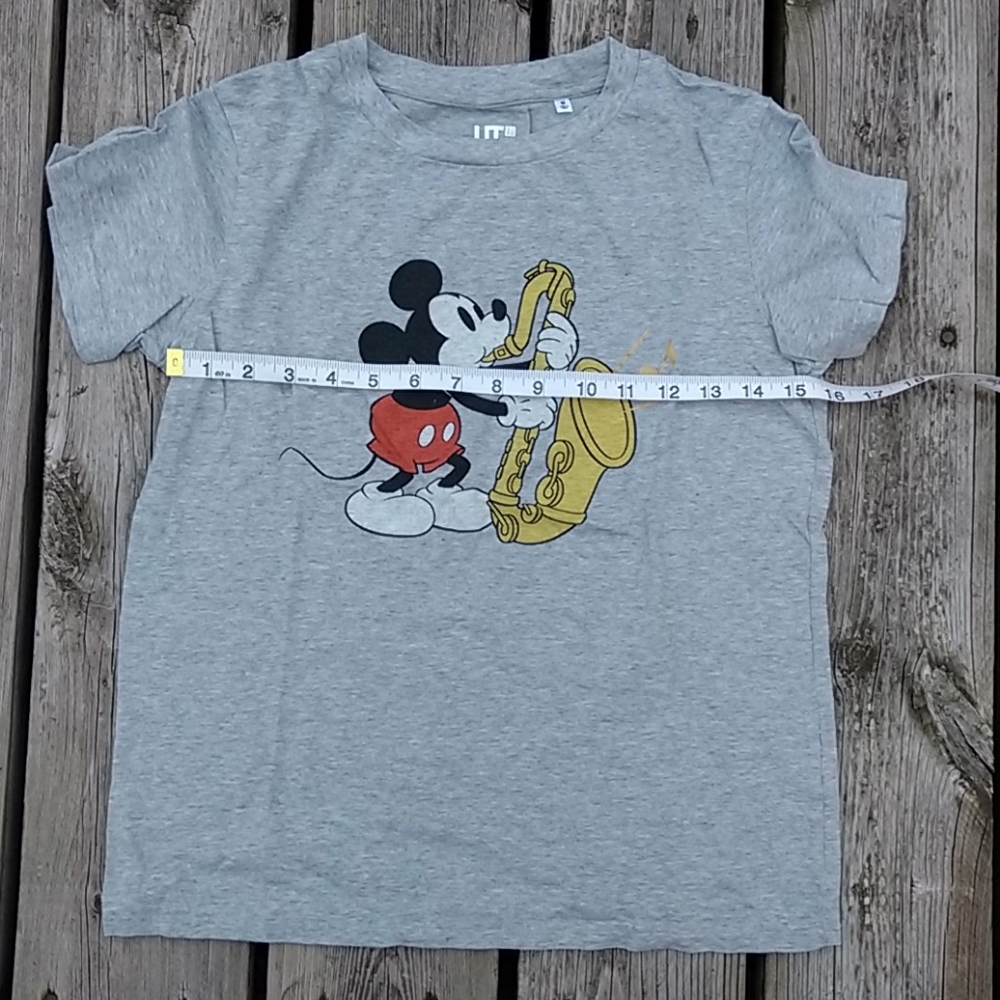 Uniqlo Disney graphic T shirt